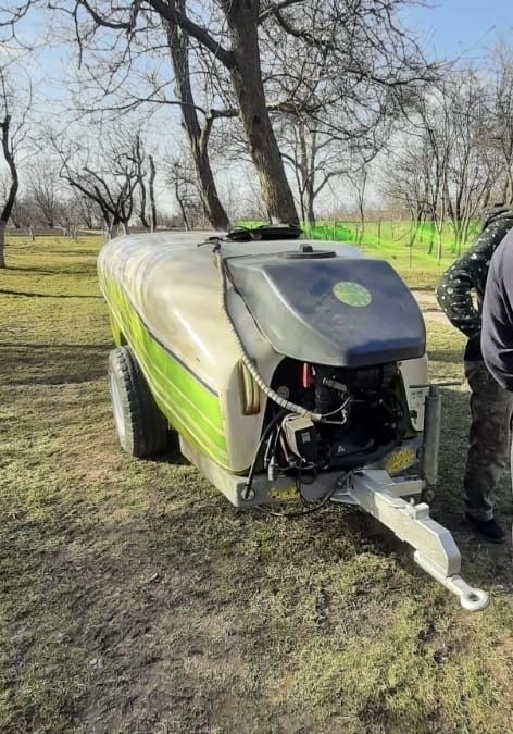 Garden sprayer | Image 1